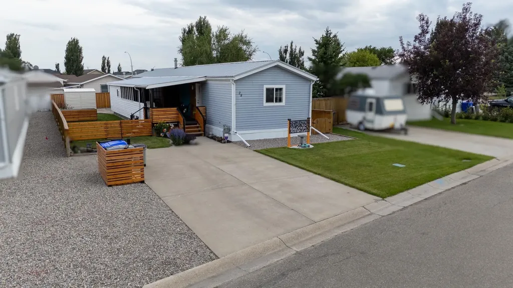 25 Westover Crescent W Claresholm AB T0L 0T0
