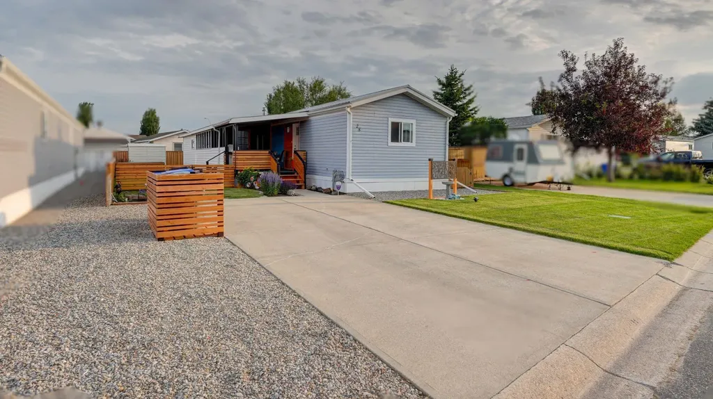 25 Westover Crescent W Claresholm AB T0L 0T0
