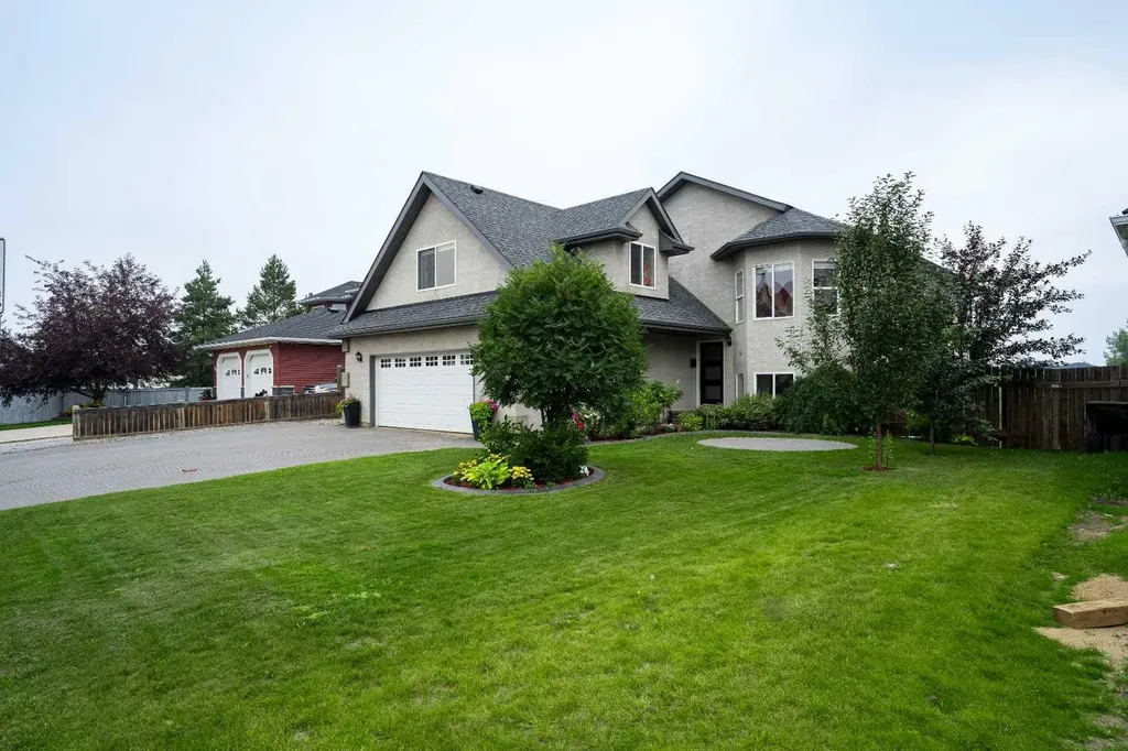 105 Lindstrom Crescent Fort Mcmurray AB T9K 2N7