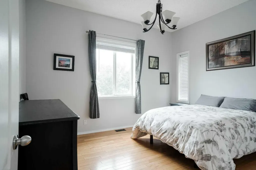 105 Lindstrom Crescent Fort Mcmurray AB T9K 2N7