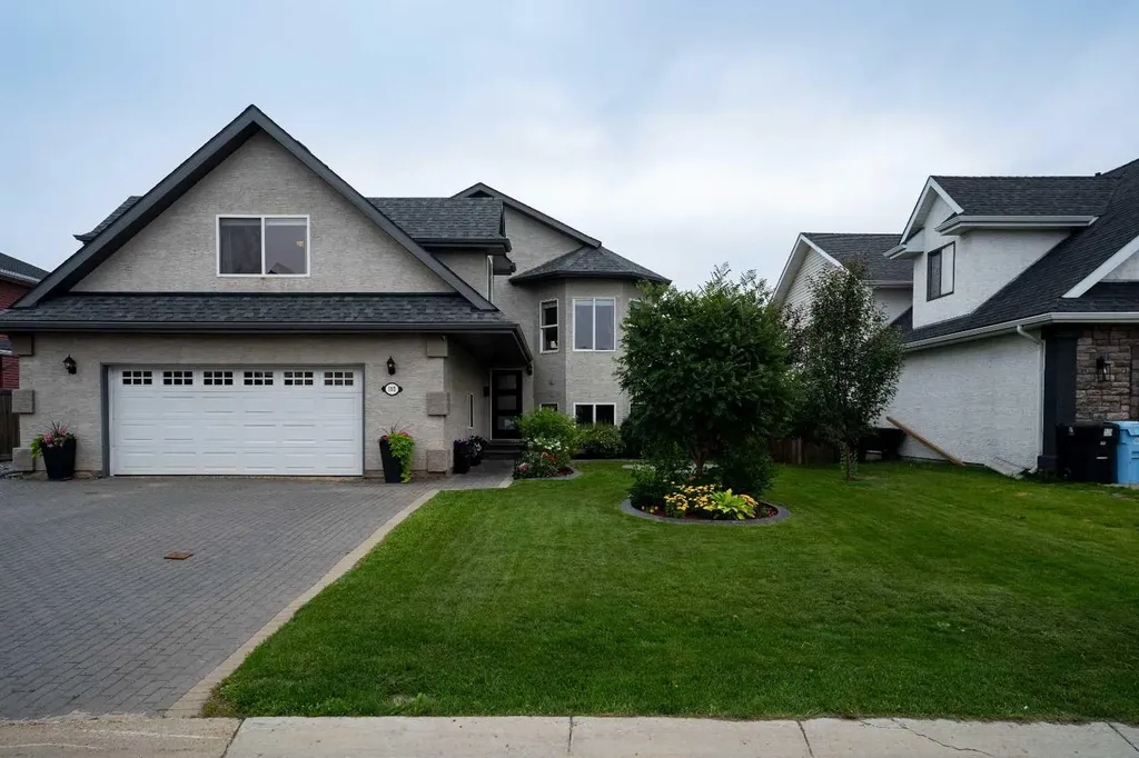 105 Lindstrom Crescent Fort Mcmurray AB T9K 2N7