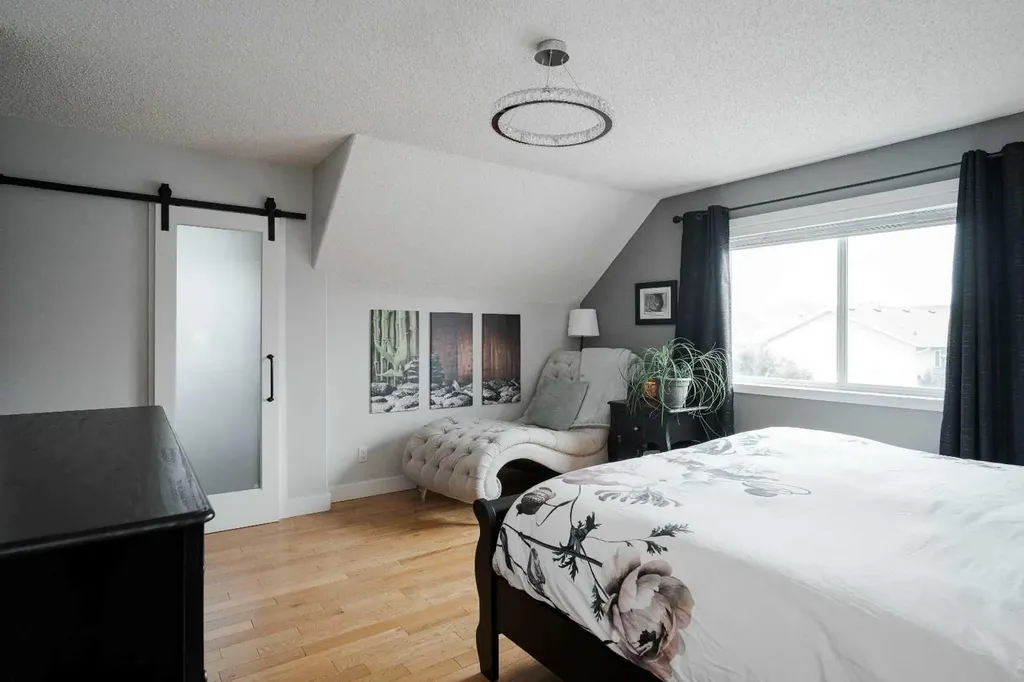 105 Lindstrom Crescent Fort Mcmurray AB T9K 2N7