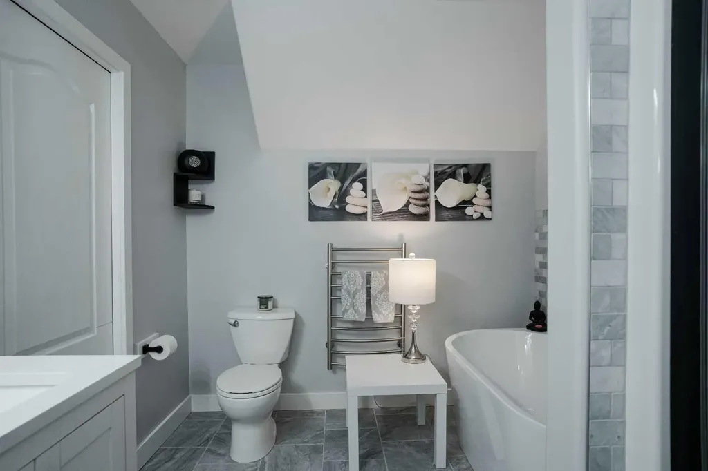105 Lindstrom Crescent Fort Mcmurray AB T9K 2N7