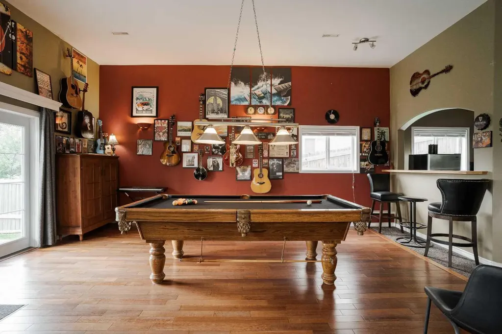 105 Lindstrom Crescent Fort Mcmurray AB T9K 2N7