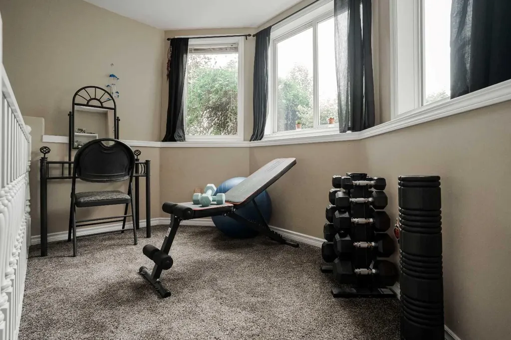 105 Lindstrom Crescent Fort Mcmurray AB T9K 2N7