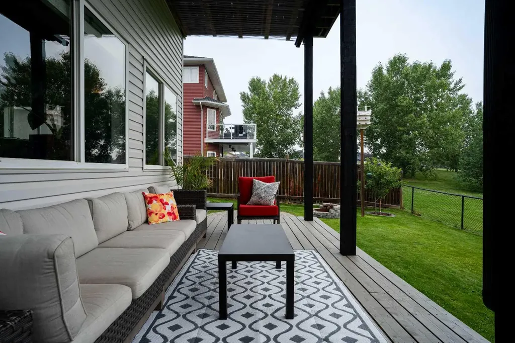 105 Lindstrom Crescent Fort Mcmurray AB T9K 2N7