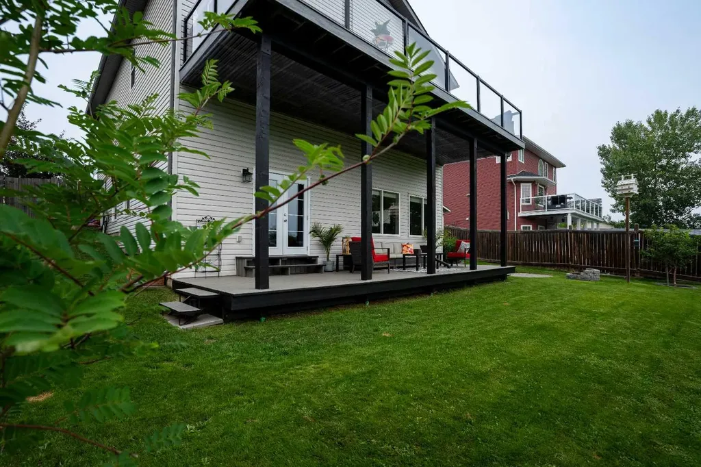105 Lindstrom Crescent Fort Mcmurray AB T9K 2N7