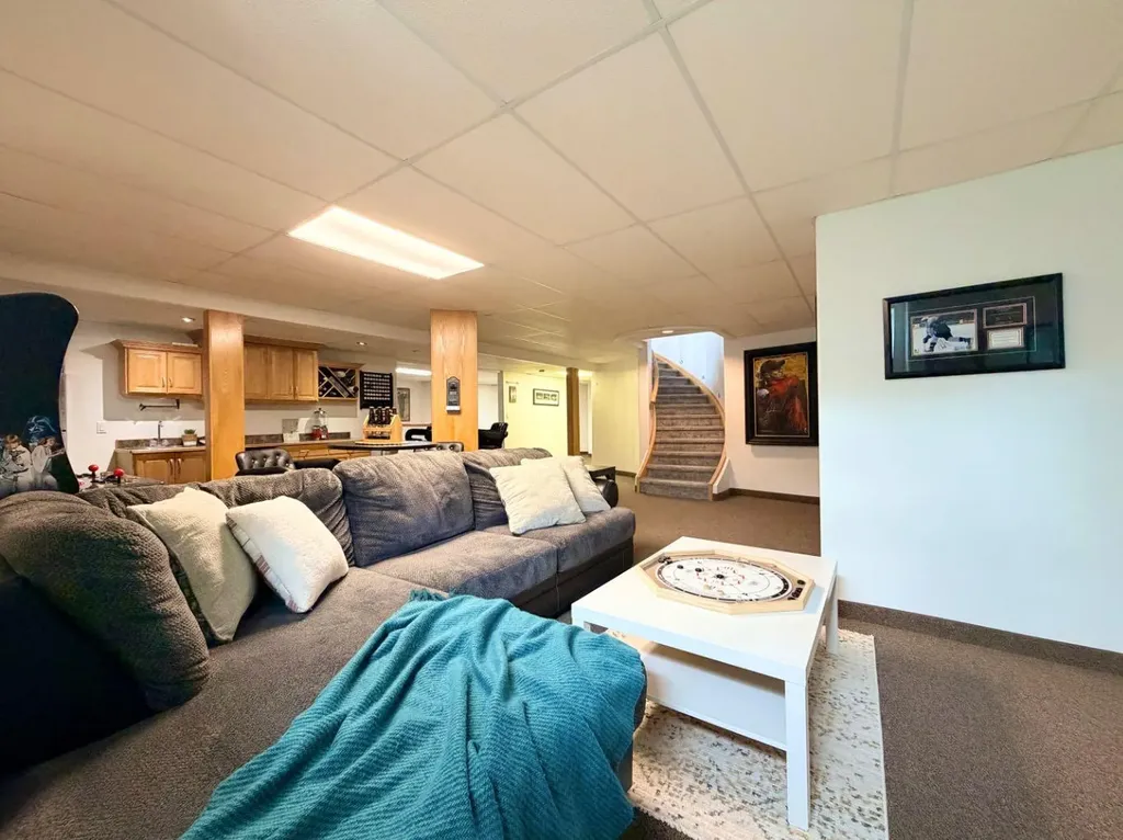 10221 74 Avenue Grande Prairie AB T8W 2K9