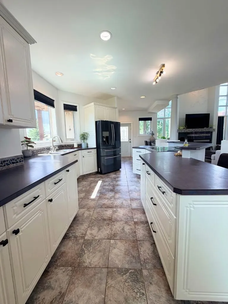 10221 74 Avenue Grande Prairie AB T8W 2K9