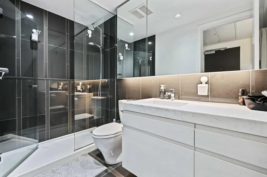 310 12 Avenue SW Calgary AB T2R 1B5