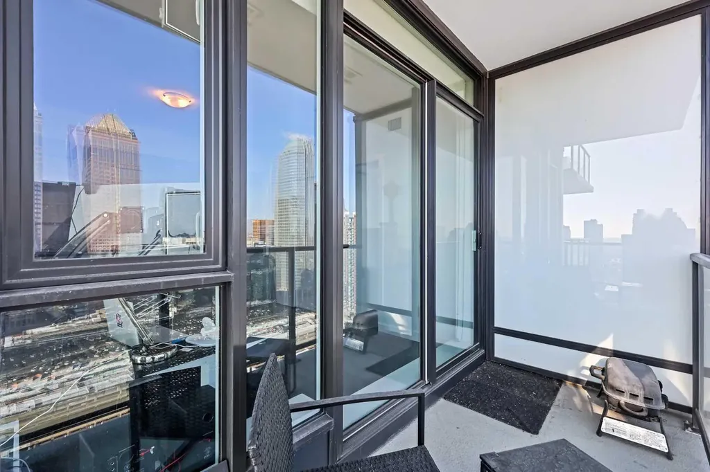 310 12 Avenue SW Calgary AB T2R 1B5