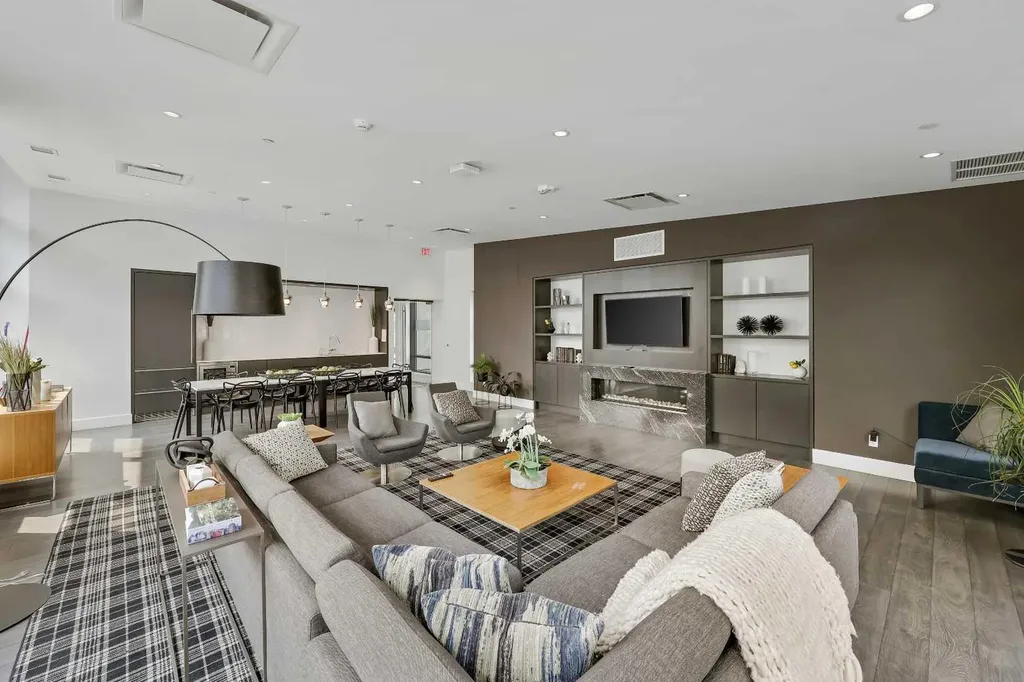 310 12 Avenue SW Calgary AB T2R 1B5