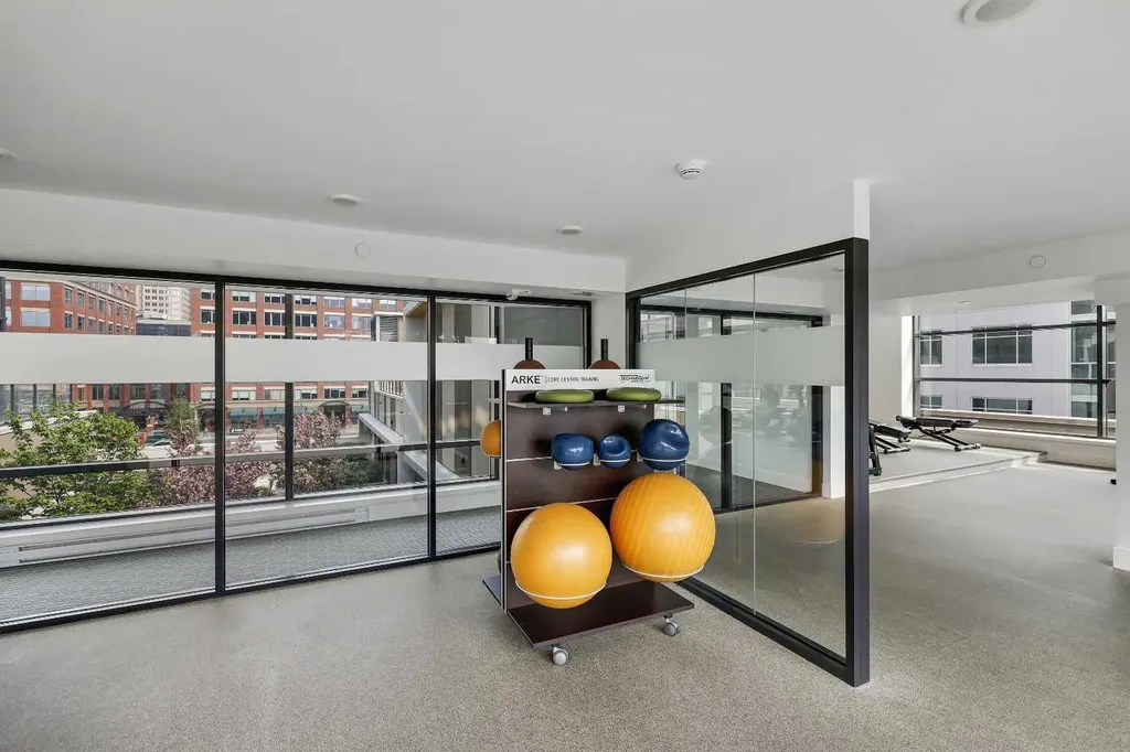 310 12 Avenue SW Calgary AB T2R 1B5