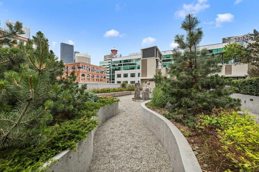 310 12 Avenue SW Calgary AB T2R 1B5
