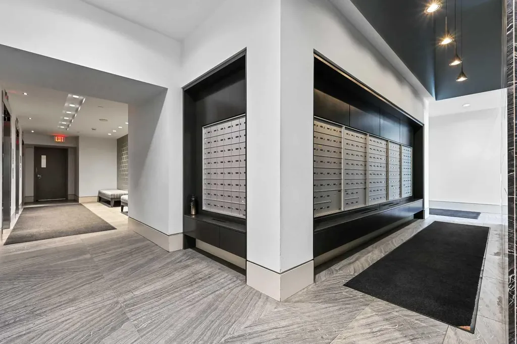 310 12 Avenue SW Calgary AB T2R 1B5