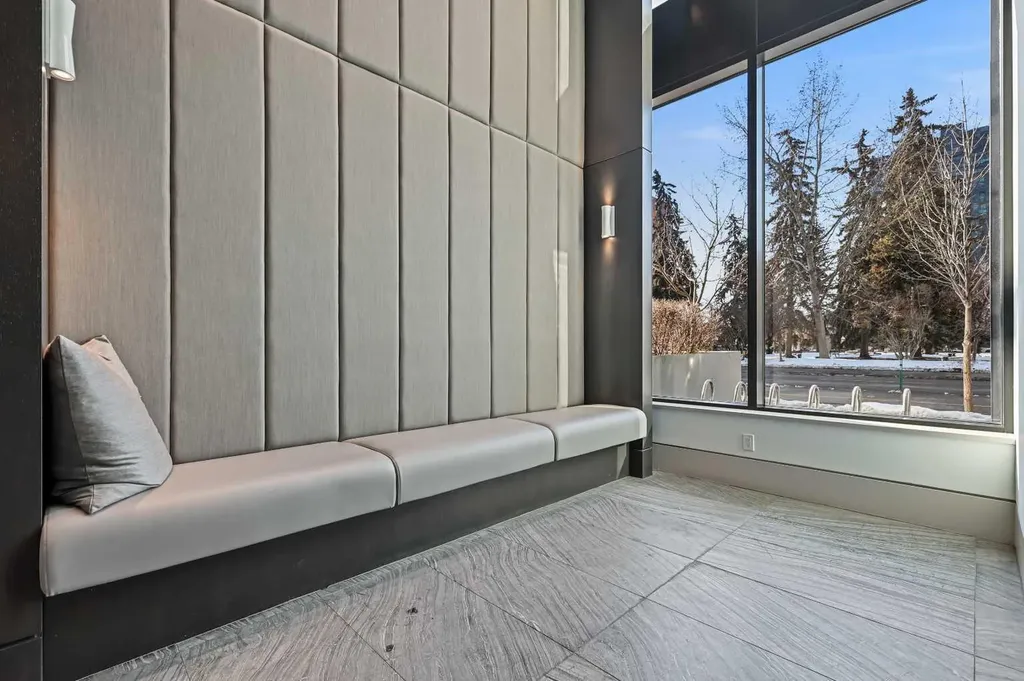 310 12 Avenue SW Calgary AB T2R 1B5