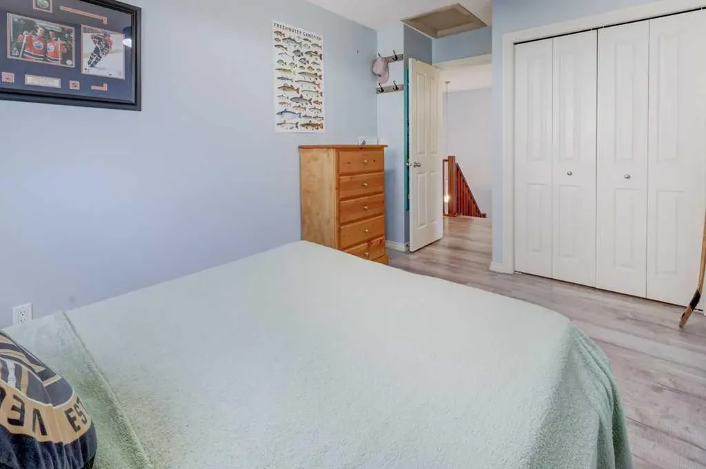 242 Crystal Green Point Okotoks AB T1S2K7