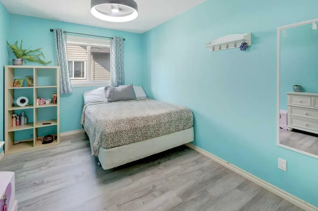 242 Crystal Green Point Okotoks AB T1S2K7