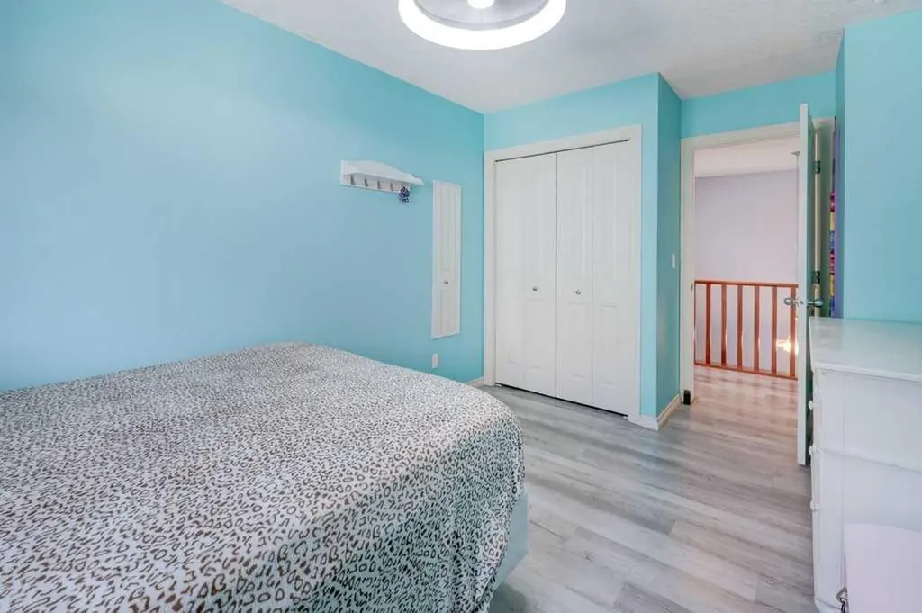 242 Crystal Green Point Okotoks AB T1S2K7