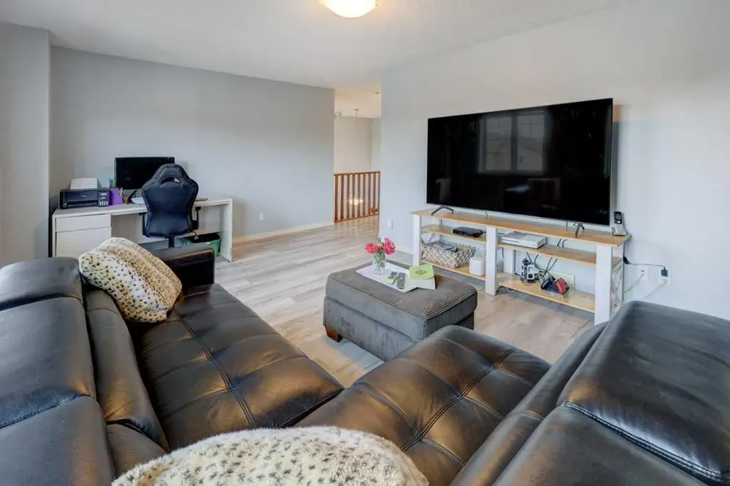 242 Crystal Green Point Okotoks AB T1S2K7