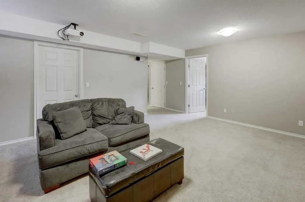 242 Crystal Green Point Okotoks AB T1S2K7