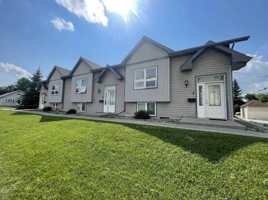 5202 49 Street Lloydminster AB T9V 0K6