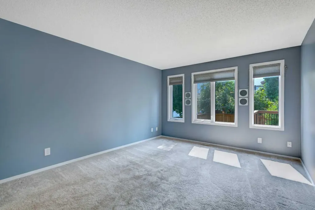 411 Shawinigan Drive SW Calgary AB T2Y 3A2