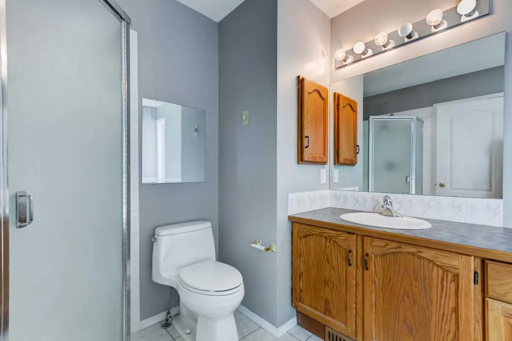 411 Shawinigan Drive SW Calgary AB T2Y 3A2