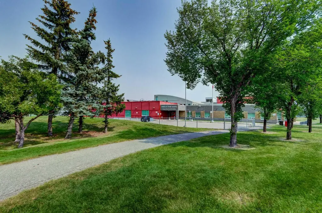 411 Shawinigan Drive SW Calgary AB T2Y 3A2