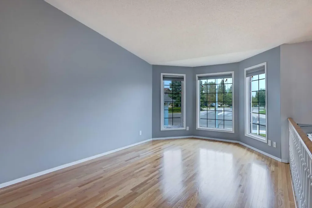 411 Shawinigan Drive SW Calgary AB T2Y 3A2