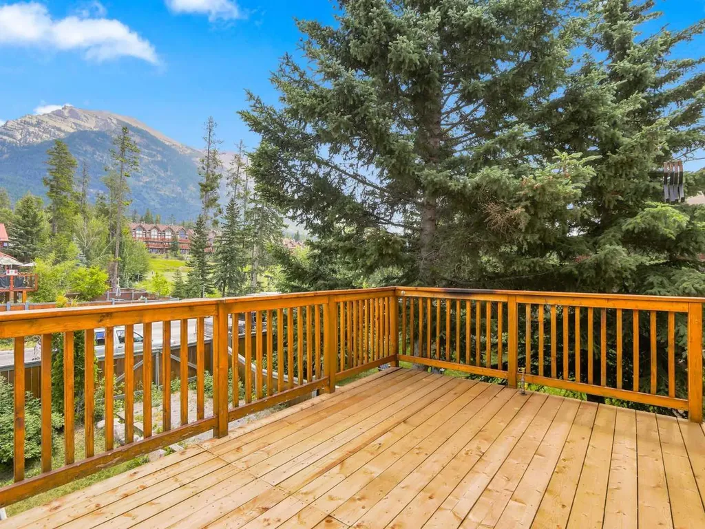 2 Terrace Place Canmore AB T1W2Y3