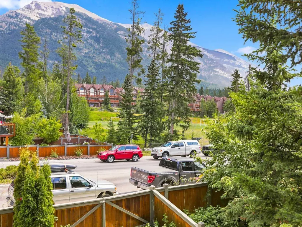2 Terrace Place Canmore AB T1W2Y3