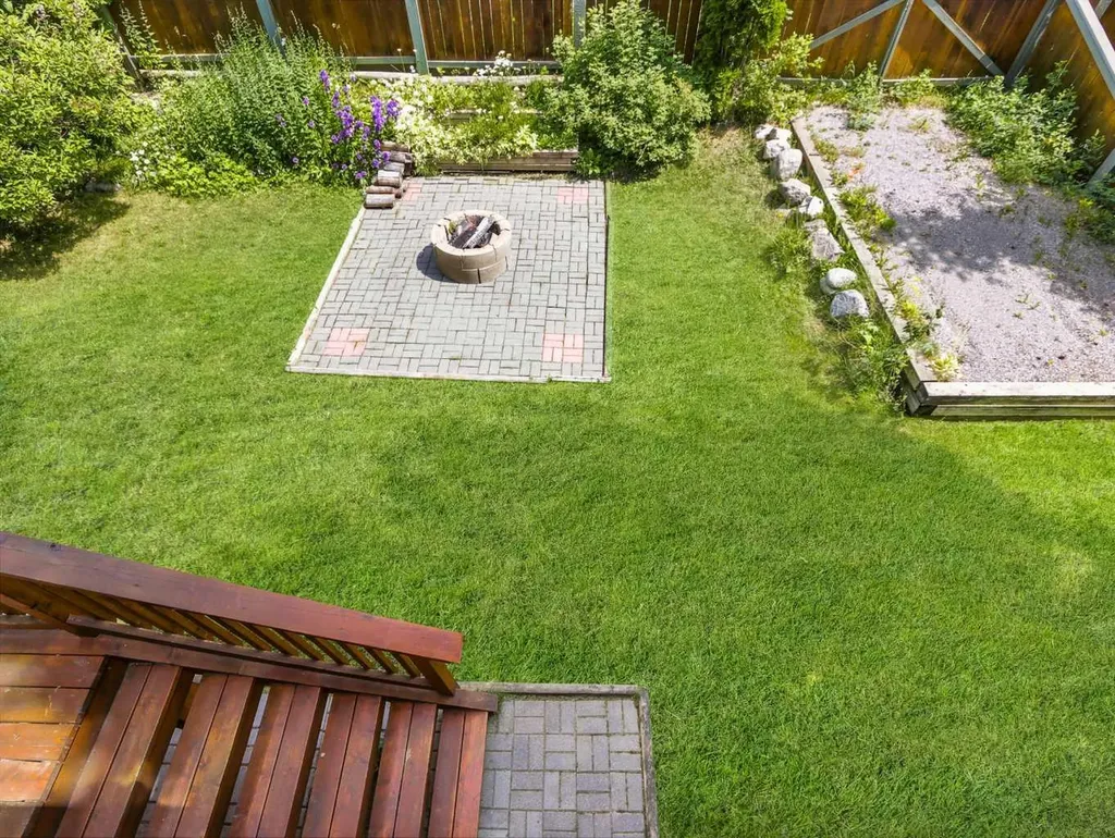 2 Terrace Place Canmore AB T1W2Y3