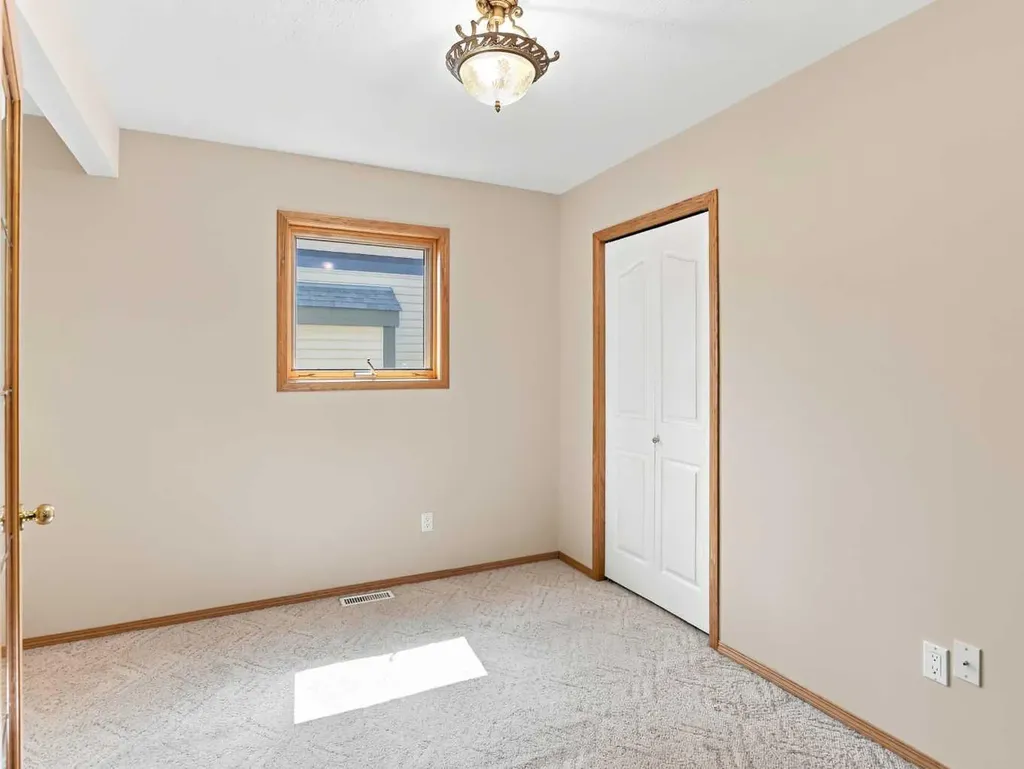 2 Terrace Place Canmore AB T1W2Y3
