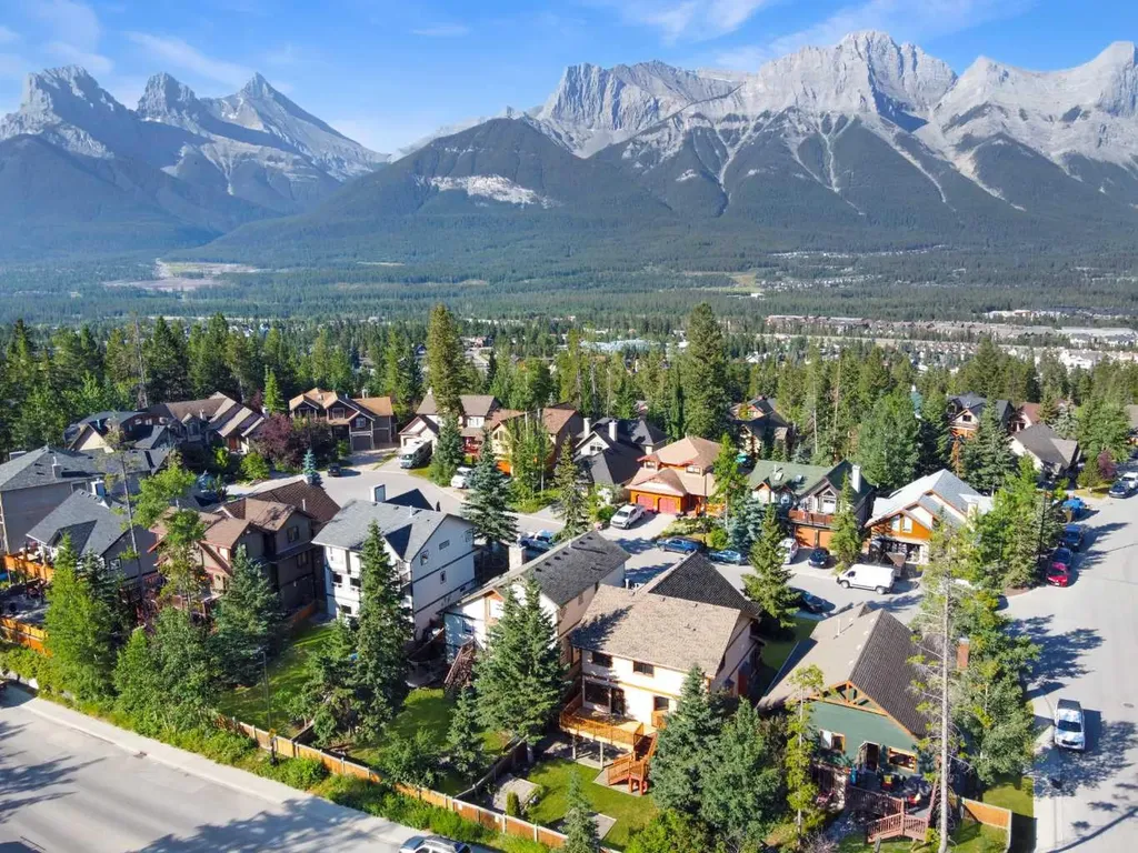 2 Terrace Place Canmore AB T1W2Y3