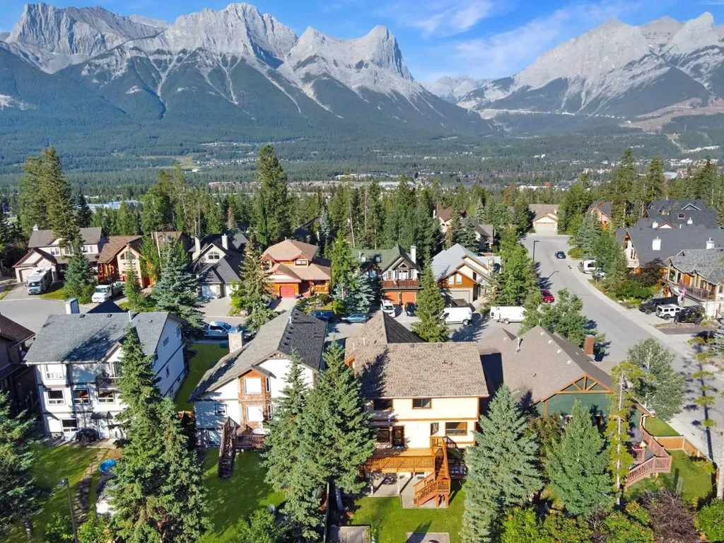 2 Terrace Place Canmore AB T1W2Y3