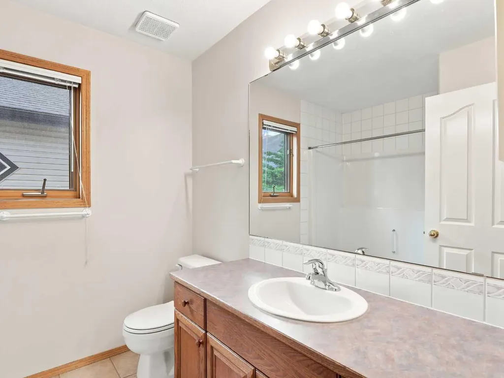 2 Terrace Place Canmore AB T1W2Y3