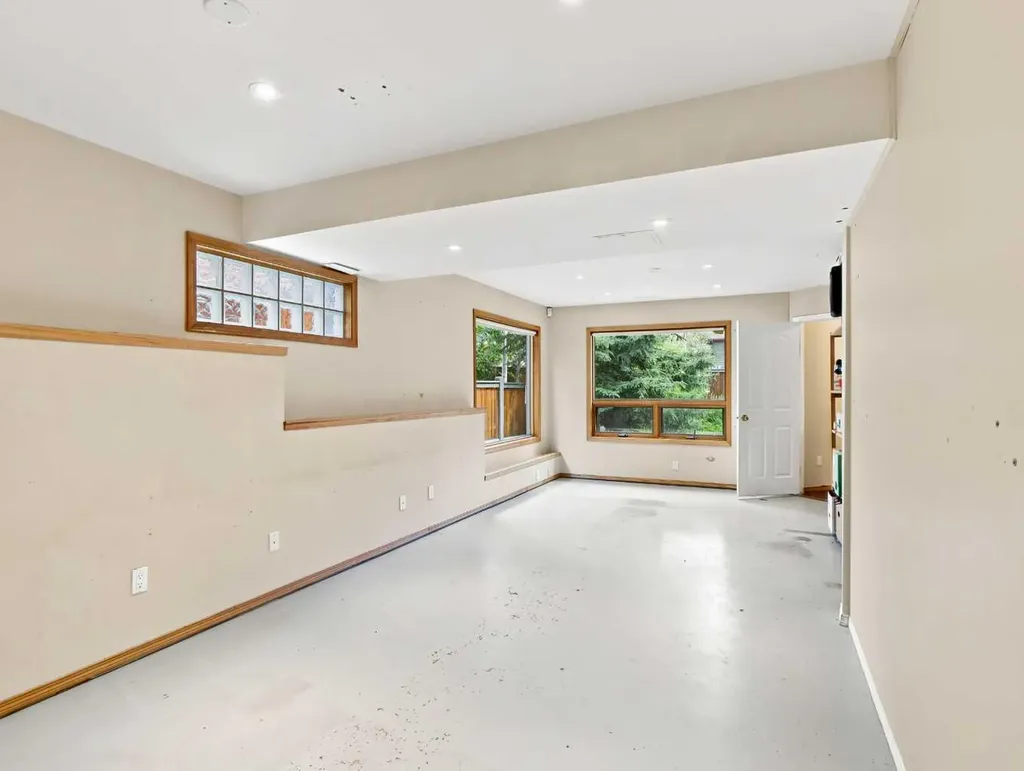 2 Terrace Place Canmore AB T1W2Y3
