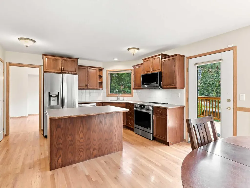 2 Terrace Place Canmore AB T1W2Y3