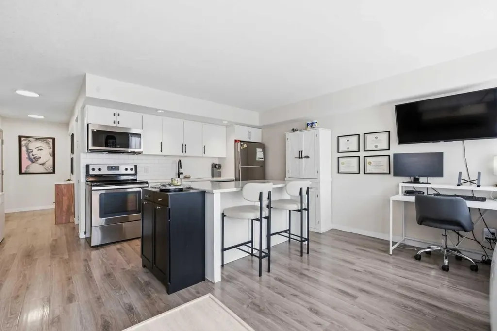 1920 11 Avenue SW Calgary AB T3C0N8