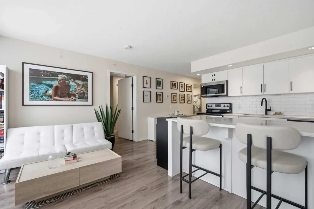 1920 11 Avenue SW Calgary AB T3C0N8