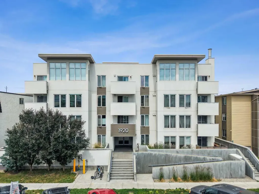 1920 11 Avenue SW Calgary AB T3C0N8