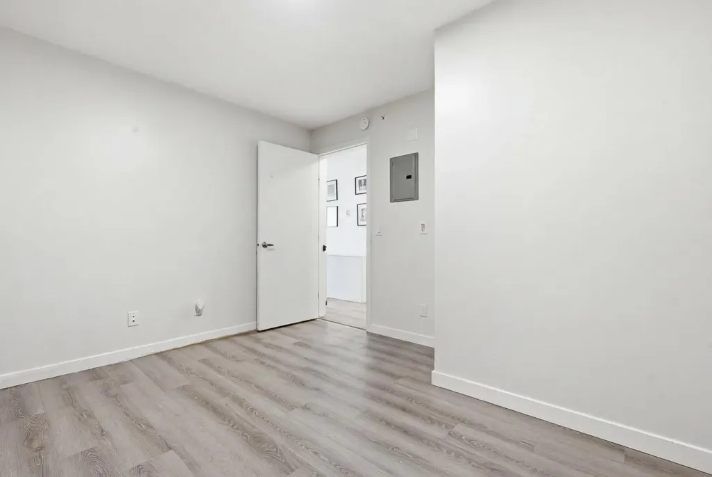 1920 11 Avenue SW Calgary AB T3C0N8