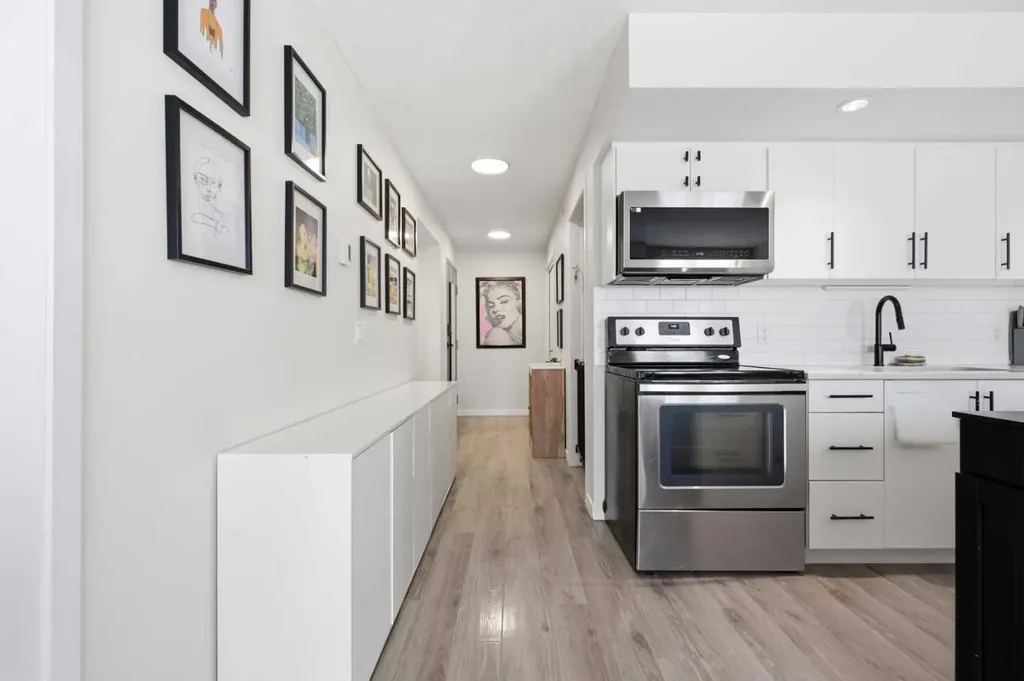 1920 11 Avenue SW Calgary AB T3C0N8