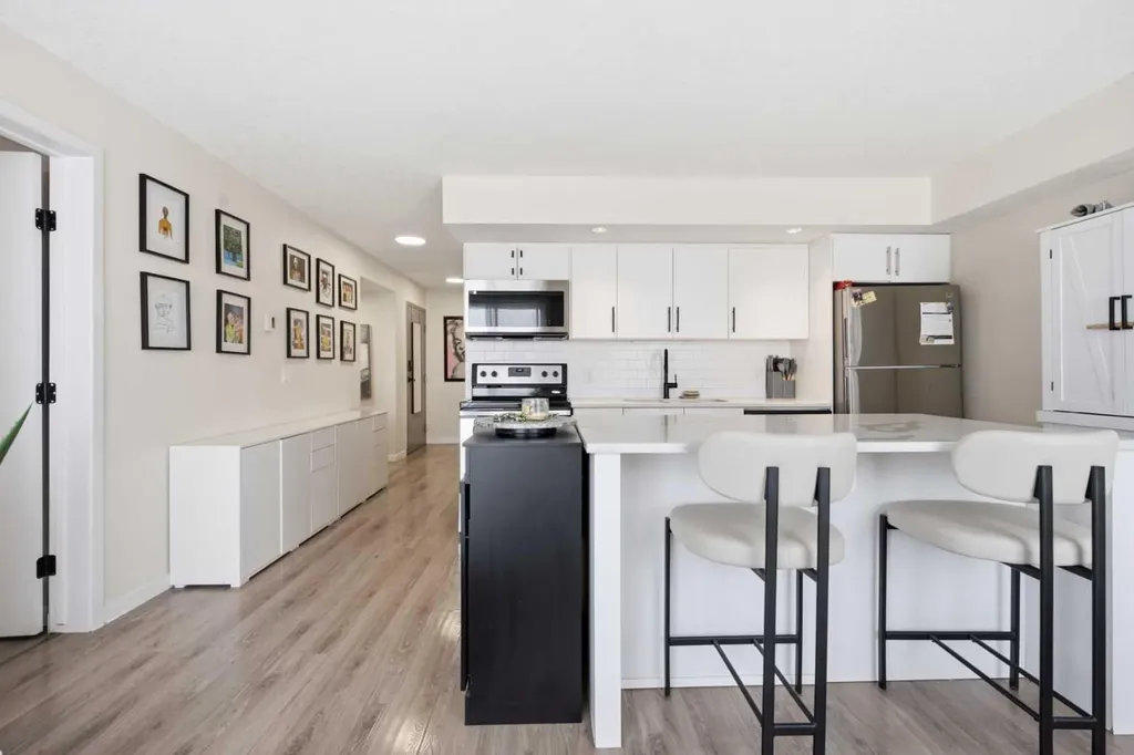 1920 11 Avenue SW Calgary AB T3C0N8