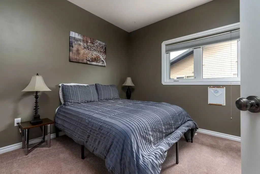 7213 40 Street Lloydminster AB T9V 2K4