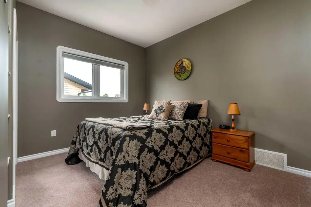 7213 40 Street Lloydminster AB T9V 2K4