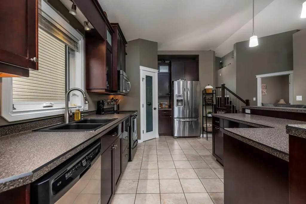 7213 40 Street Lloydminster AB T9V 2K4