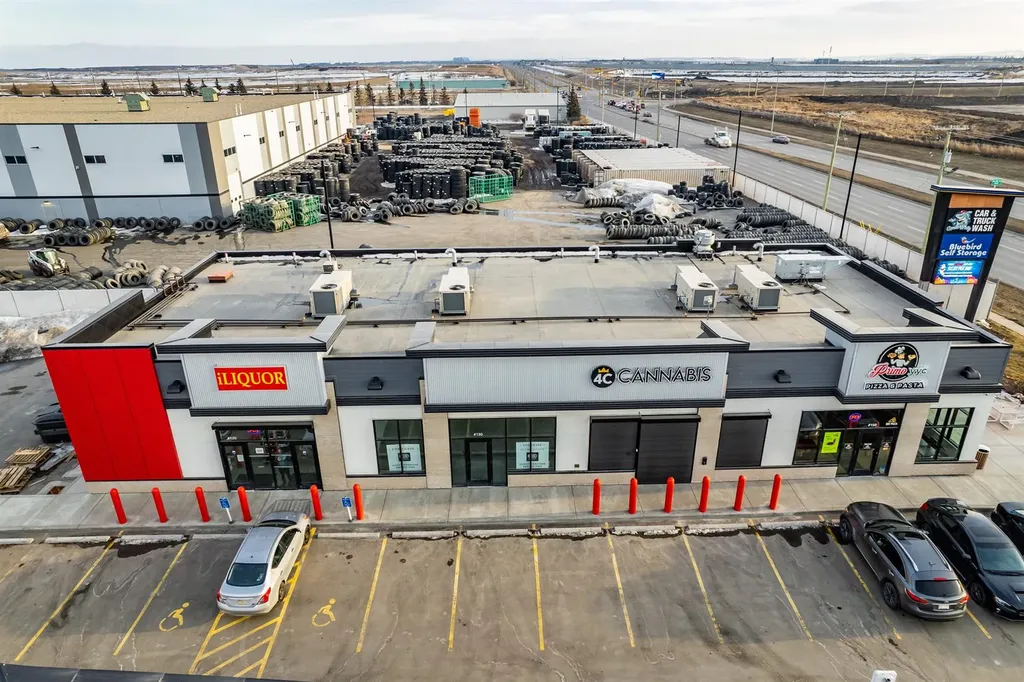 5335 Dufferin Boulevard SE Calgary AB T2C5R9