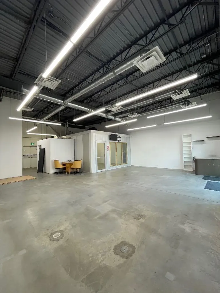 5335 Dufferin Boulevard SE Calgary AB T2C5R9